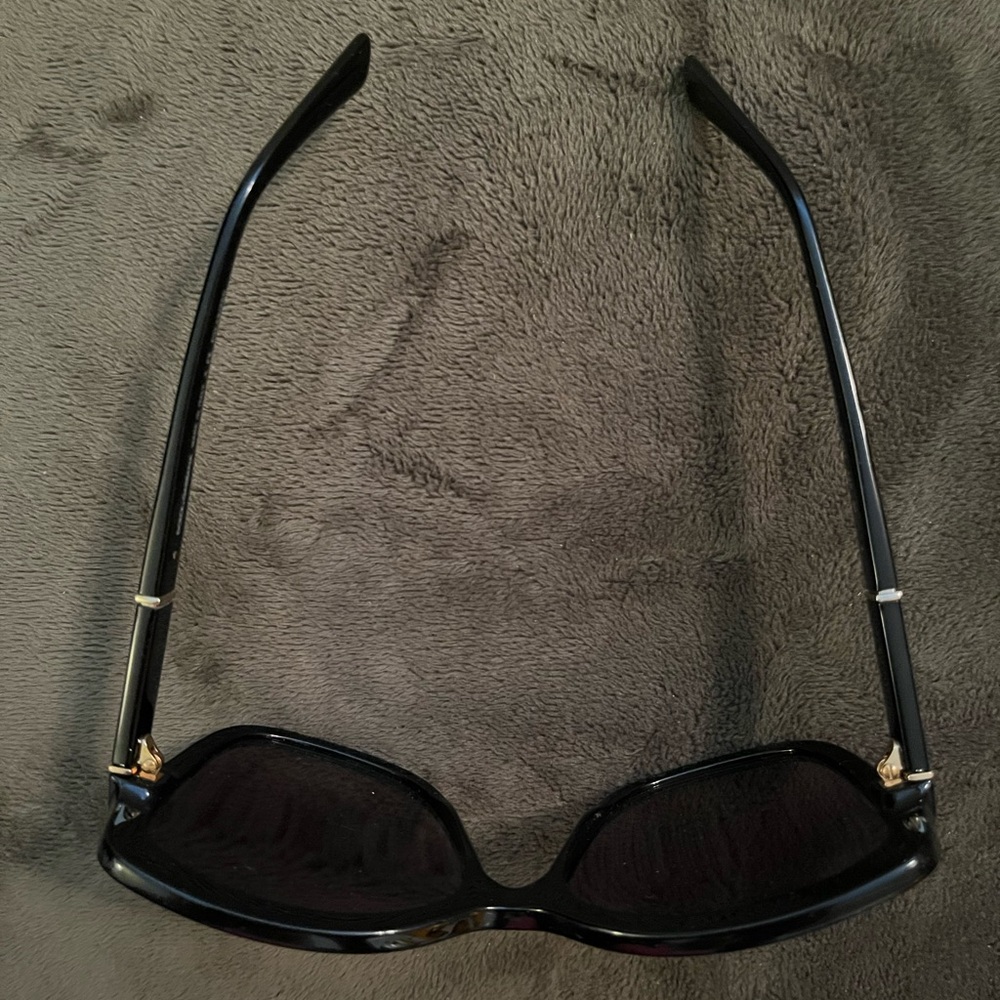 Dolce & Gabbana polarized black sunglasses style 4244 - Picture 6 of 9
